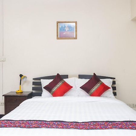 Sripoom House 1 Hotel Чиангмай Екстериор снимка