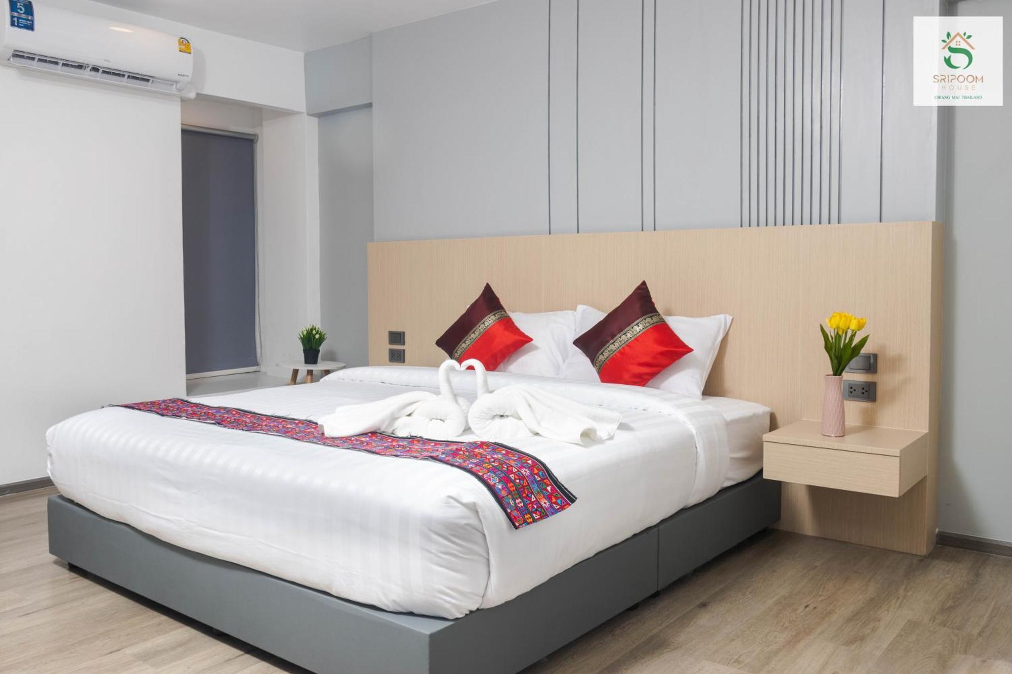 Sripoom House 1 Hotel Чиангмай Екстериор снимка
