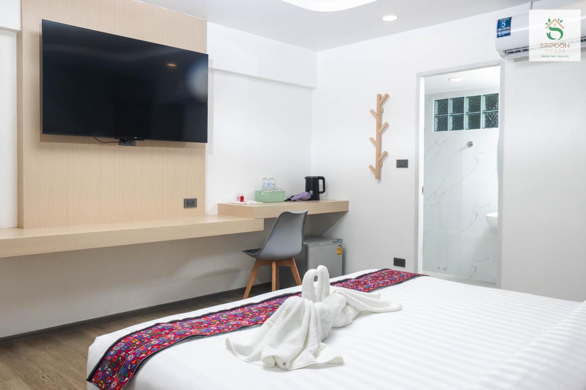 Sripoom House 1 Hotel Чиангмай Екстериор снимка