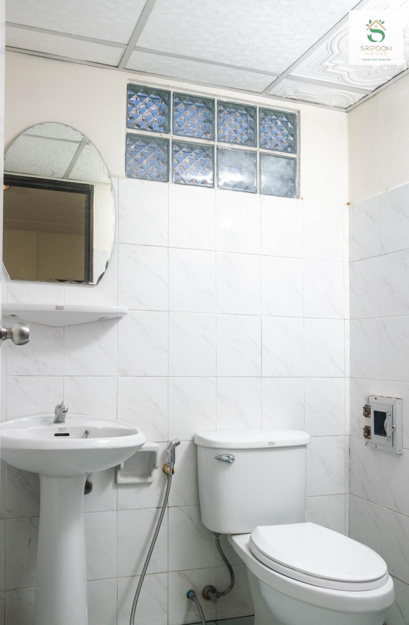 Sripoom House 1 Hotel Чиангмай Екстериор снимка