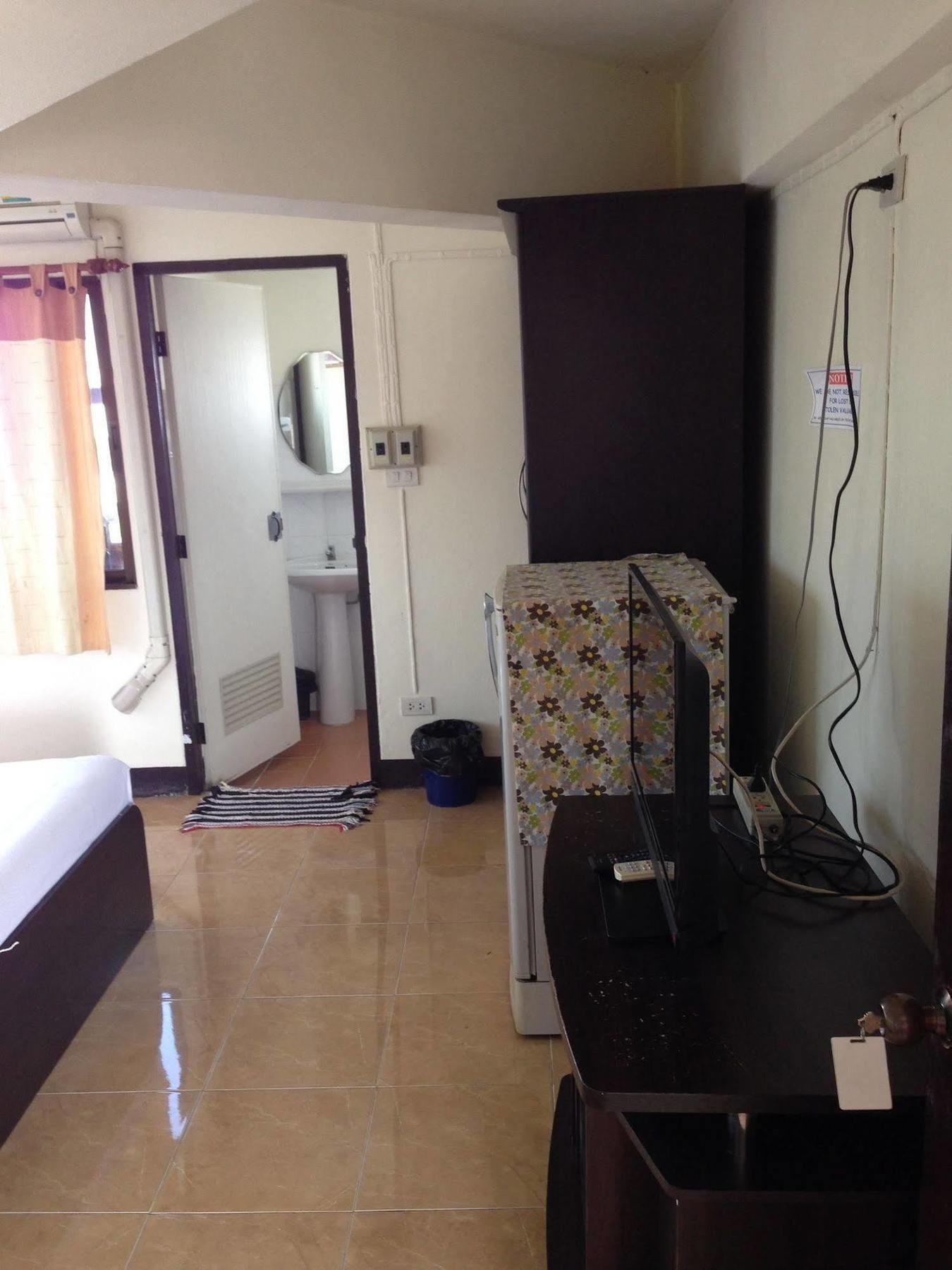 Sripoom House 1 Hotel Чиангмай Екстериор снимка
